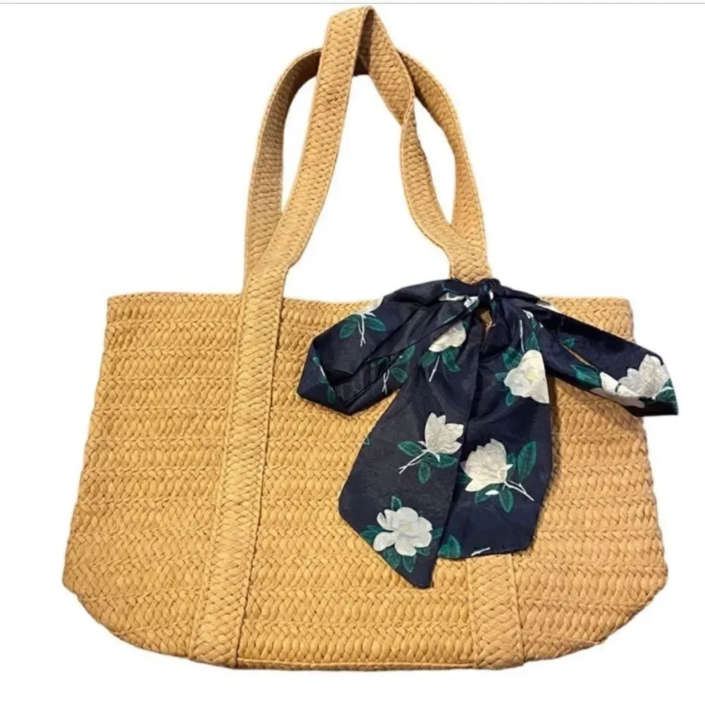 Straw purse